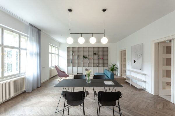 Interiér bytu v kolonii Svoboda v Praze